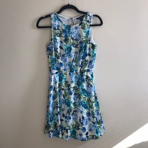 Forever 21 floral keyhole back dress
